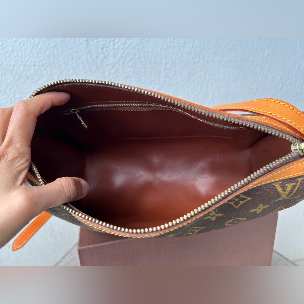 🔥🔥RARE🔥🔥Louis Vuitton Cite 2 Way Bag - Picture 6 of 13